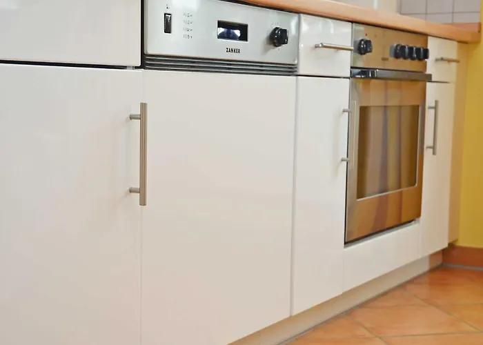 Villa Laetitia - WG 15 - zentral, strandnah, 2 Balkone